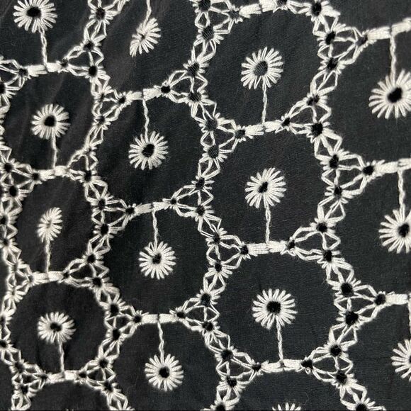 -Talbots Embroidered Capris 14 - Picture 3 of 9